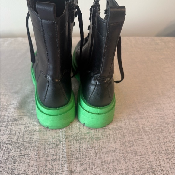 Black Boots with Green Soles - Picture 5 of 9